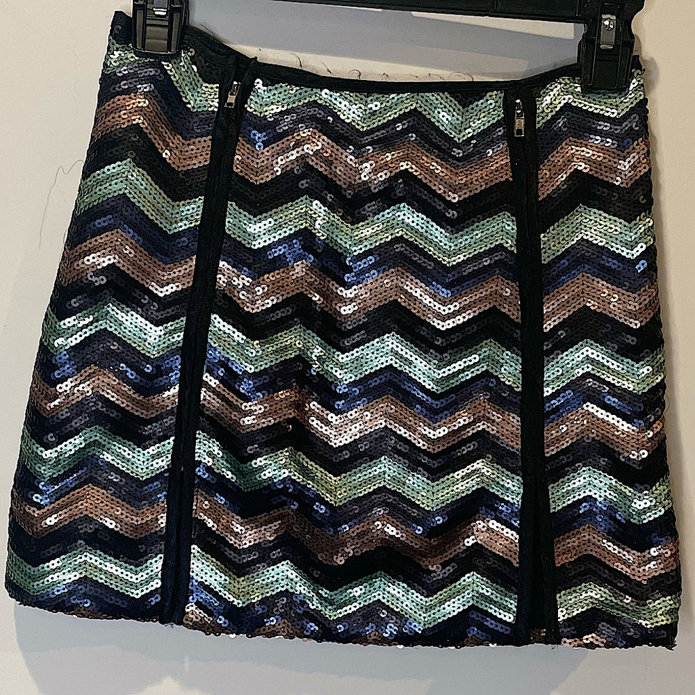 Sequin Mini Skirt Size Small - New Condition - Zipper and Slit Details